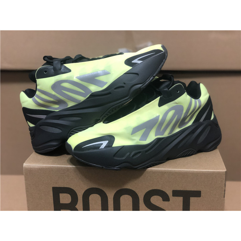 Ad*s yeezy boost 700 green black mnvn phosphor fy3727 sneakers men women