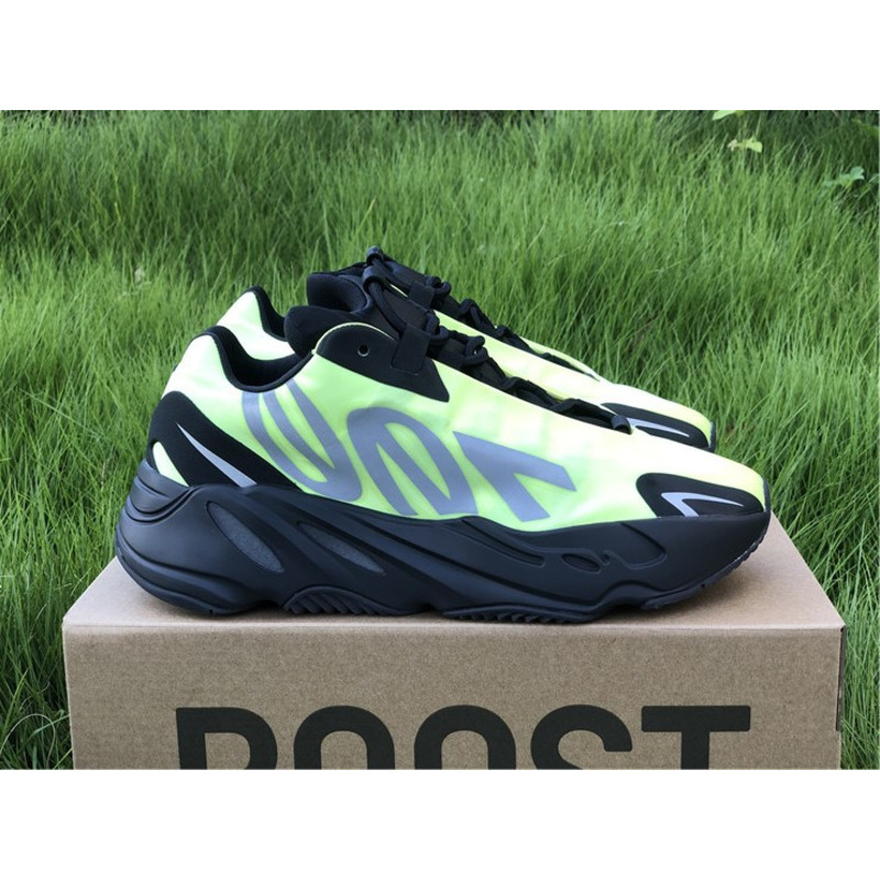 Ad*s yeezy boost 700 green black mnvn phosphor fy3727 sneakers men women