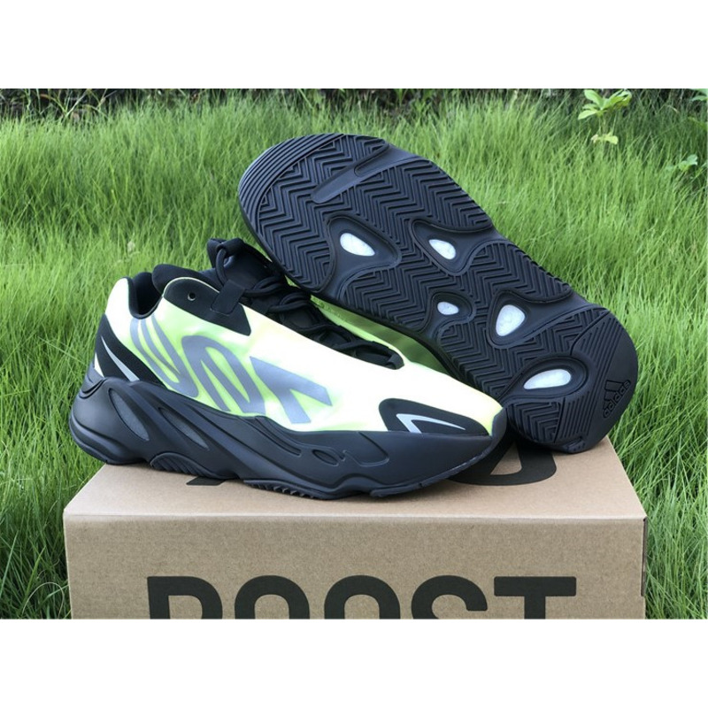 Ad*s yeezy boost 700 green black mnvn phosphor fy3727 sneakers men women