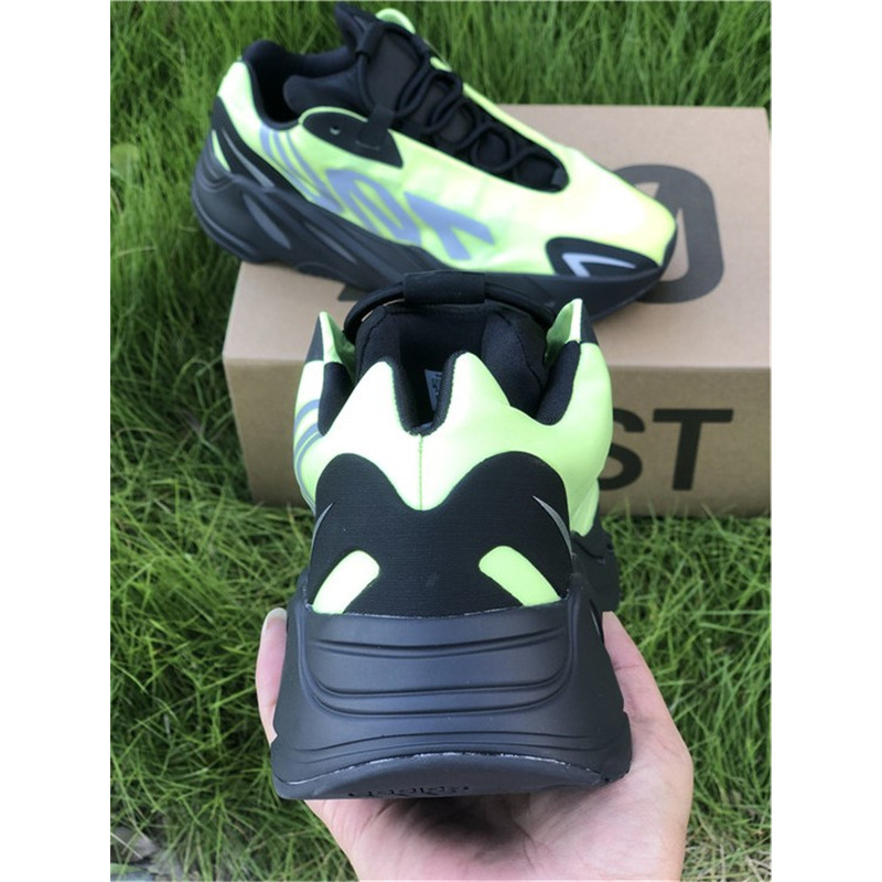 Ad*s yeezy boost 700 green black mnvn phosphor fy3727 sneakers men women