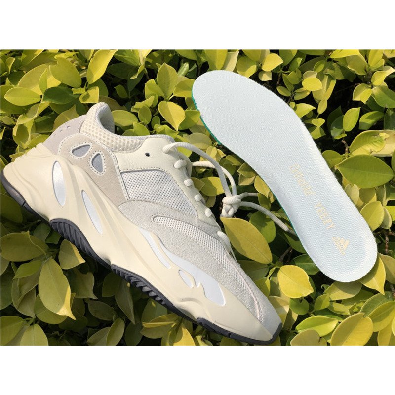 Ad*s yeezy boost 700 m white eg7596 sneakers men women