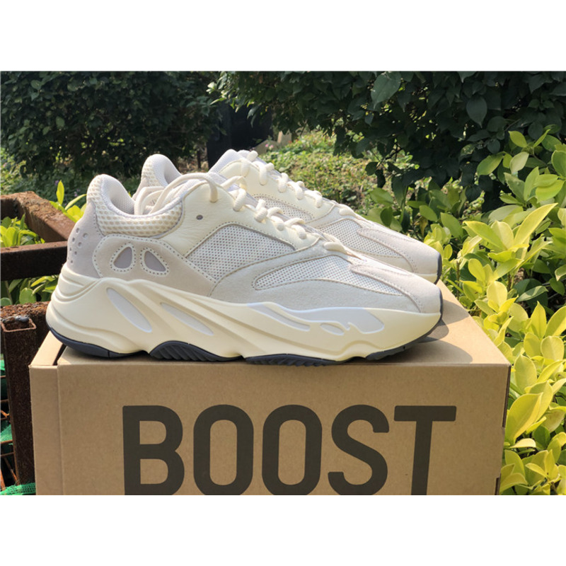 Ad*s yeezy boost 700 m white eg7596 sneakers men women