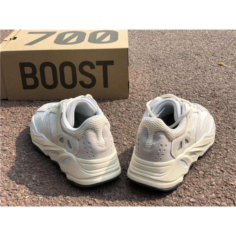 Ad*s yeezy boost 700 m white eg7596 sneakers men women