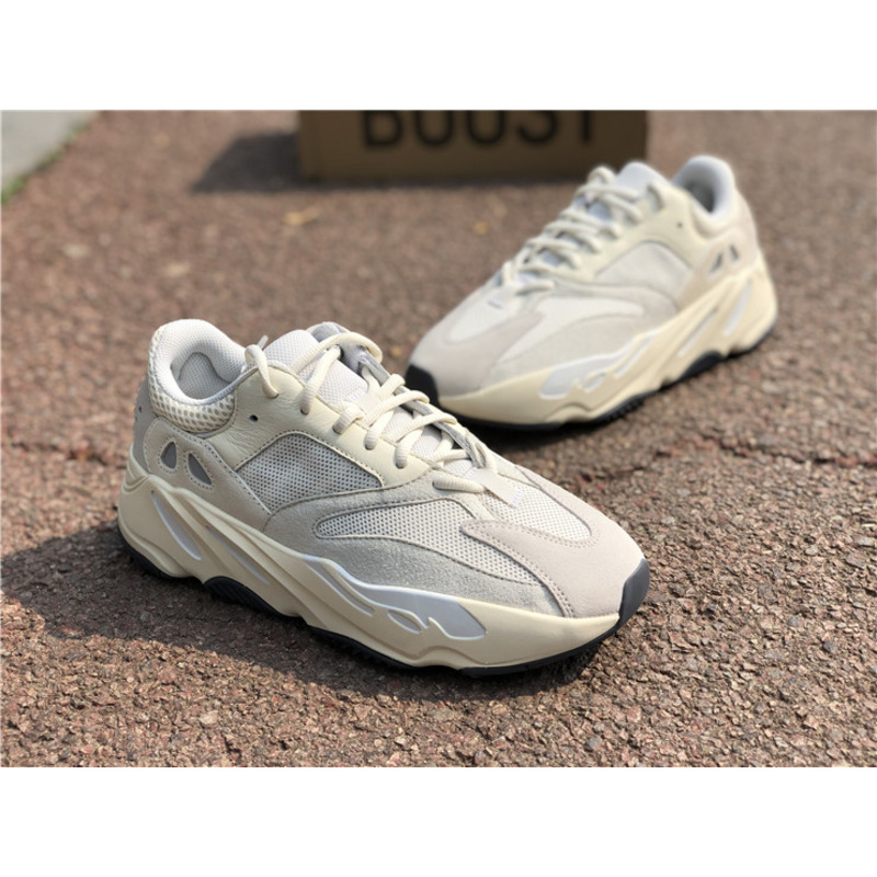 Ad*s yeezy boost 700 m white eg7596 sneakers men women