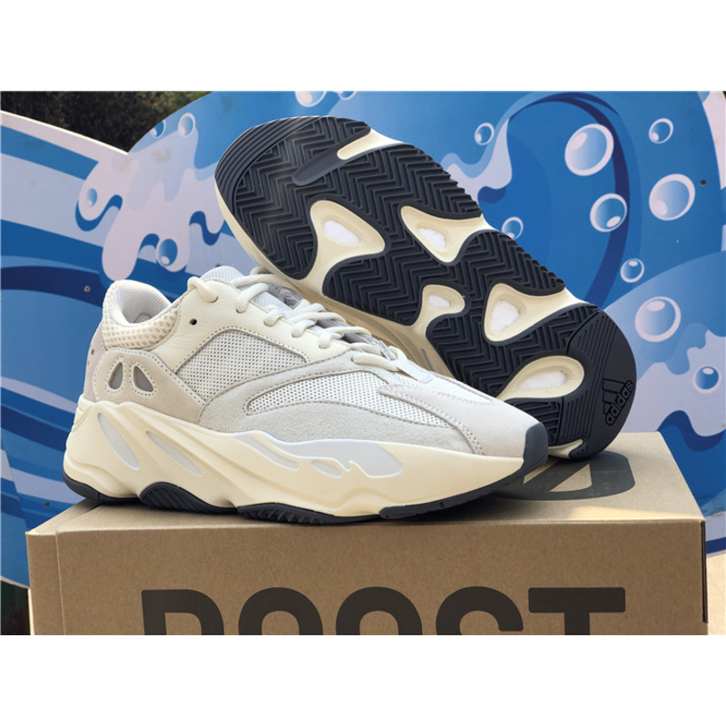 Ad*s yeezy boost 700 m white eg7596 sneakers men women