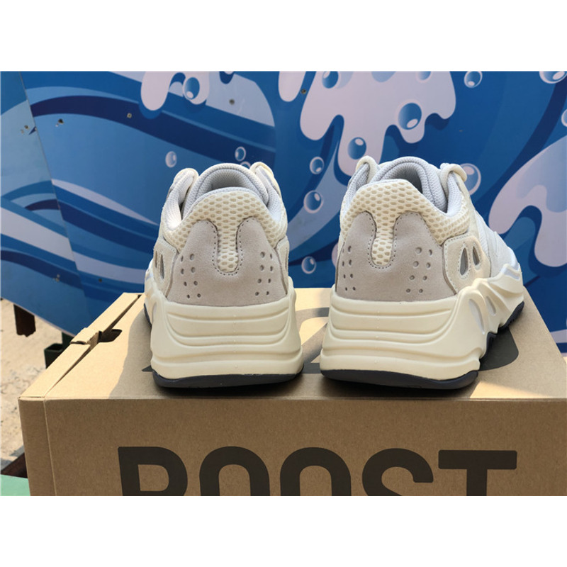 Ad*s yeezy boost 700 m white eg7596 sneakers men women