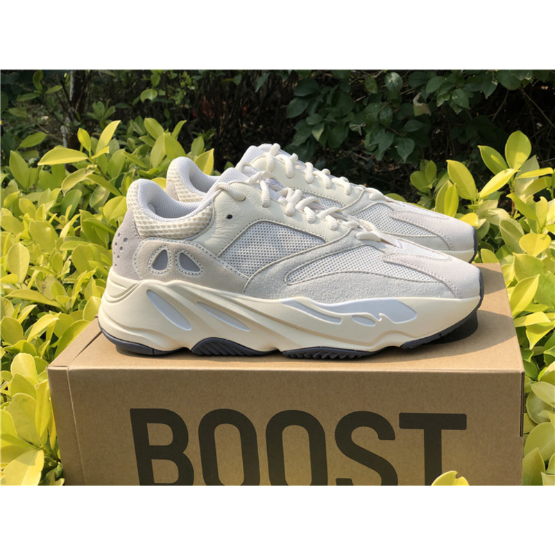 Ad*s yeezy boost 700 m white eg7596 sneakers men women