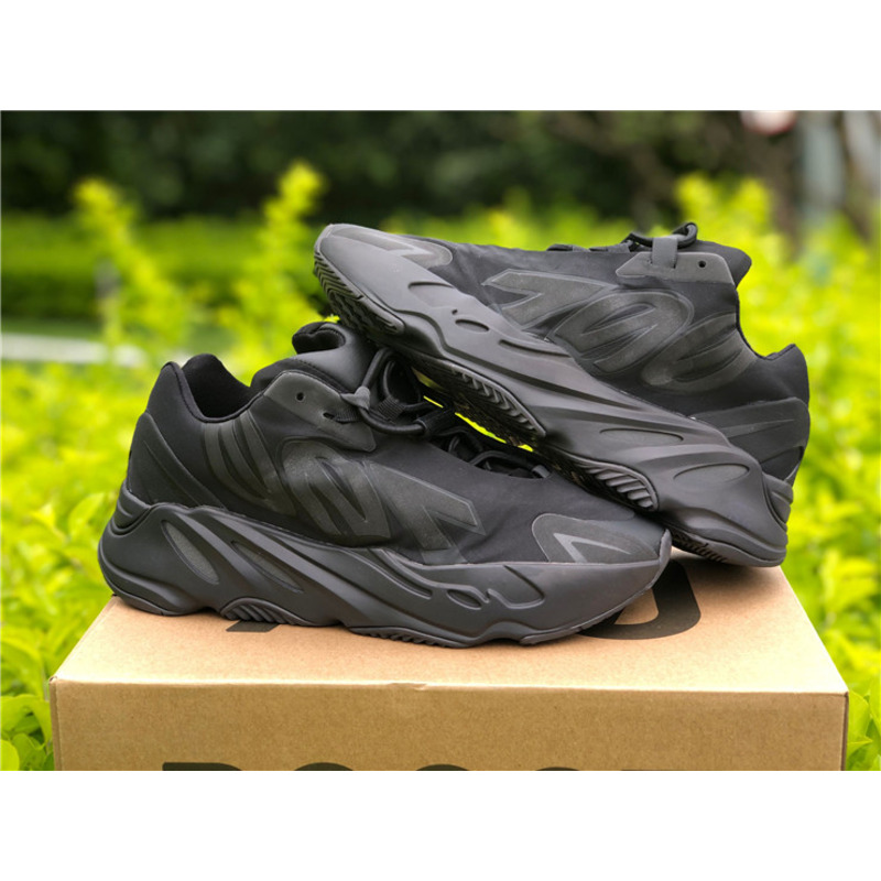 Ad*s yeezy boost 700 mnvn black fv4440 sneakers men women