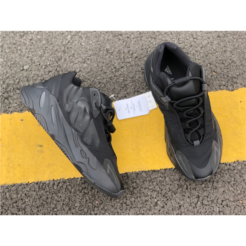 Ad*s yeezy boost 700 mnvn black fv4440 sneakers men women