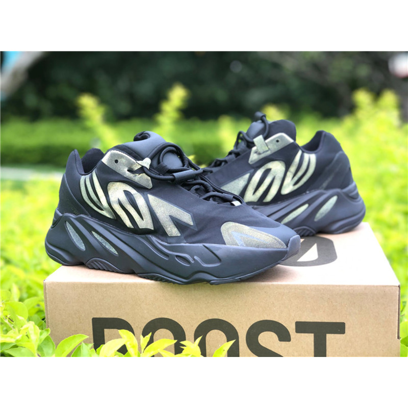 Ad*s yeezy boost 700 mnvn black fv4440 sneakers men women