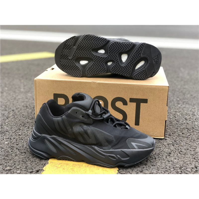 Ad*s yeezy boost 700 mnvn black fv4440 sneakers men women