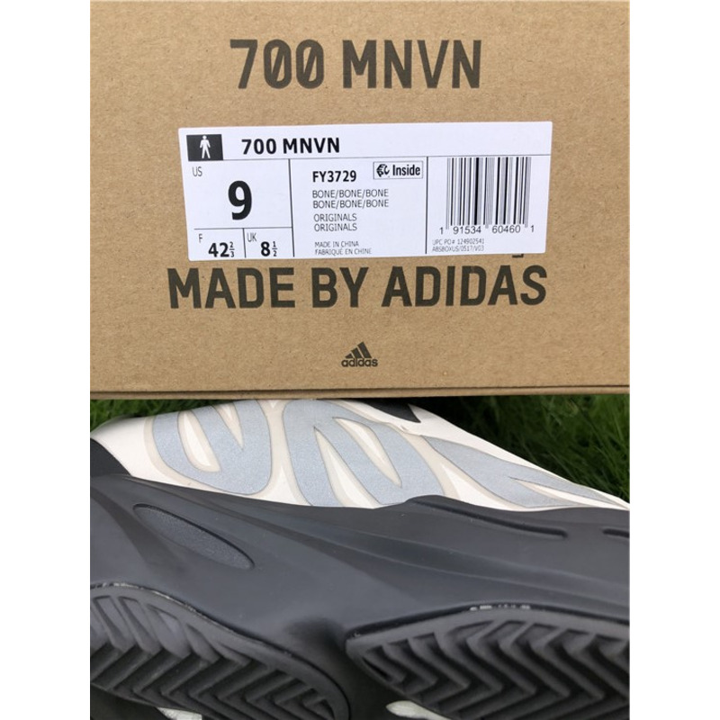 Ad*s yeezy boost 700 mnvn bone fy3729 sneakers men women