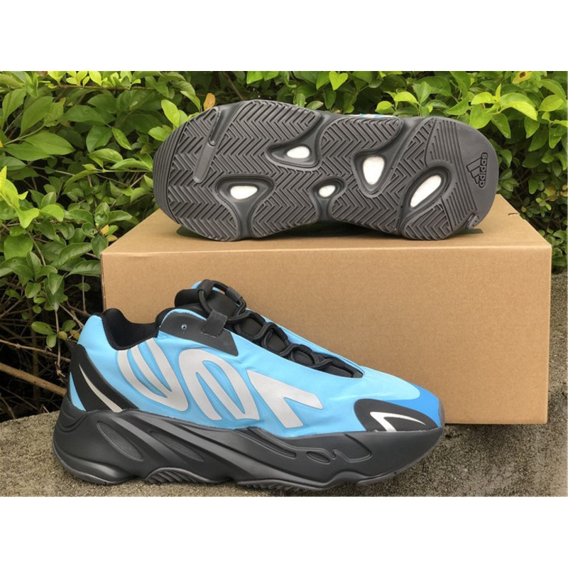 Ad*s yeezy boost 700 mnvn bright cyan gz3079 sneakers men women