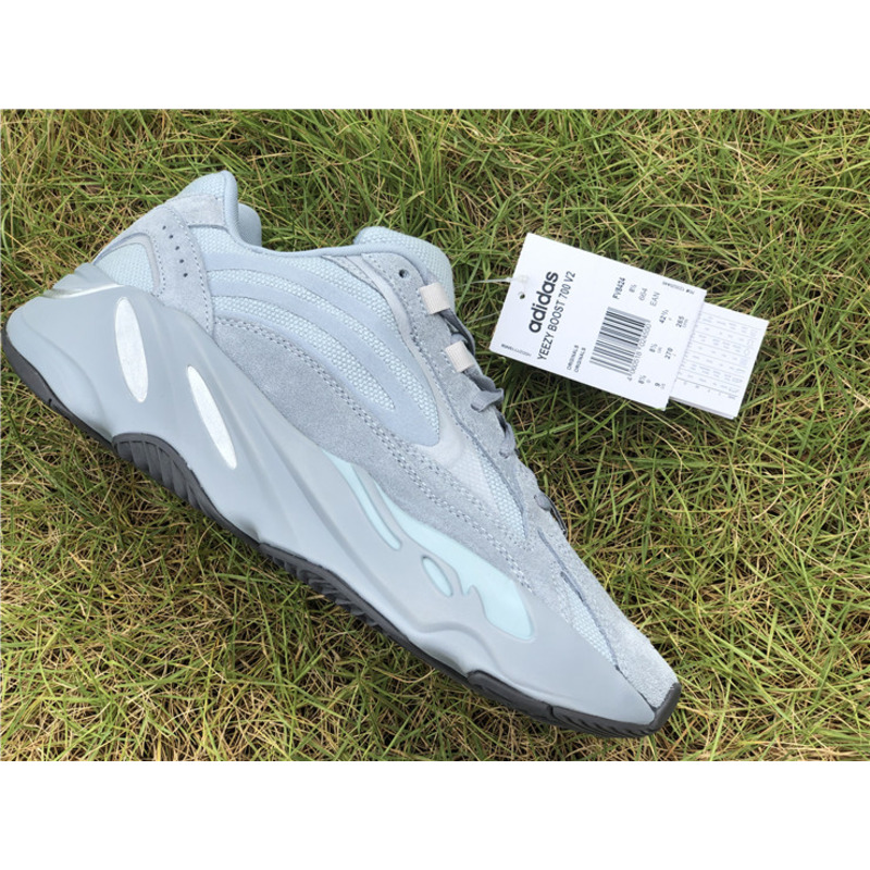 Ad*s yeezy boost 700 v2 hospital blue fv8424 sneakers men women