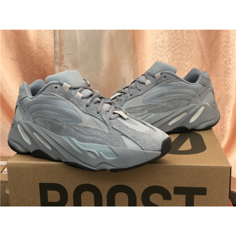 Ad*s yeezy boost 700 v2 hospital blue fv8424 sneakers men women