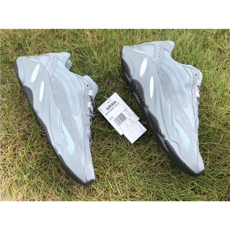 Ad*s yeezy boost 700 v2 hospital blue fv8424 sneakers men women