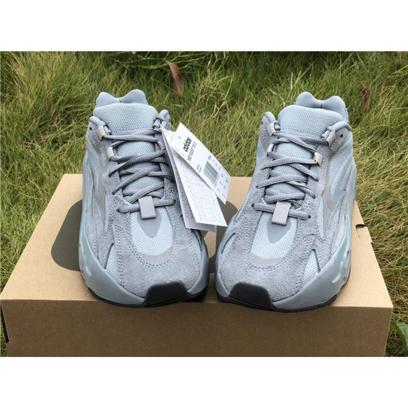 Ad*s yeezy boost 700 v2 hospital blue fv8424 sneakers men women