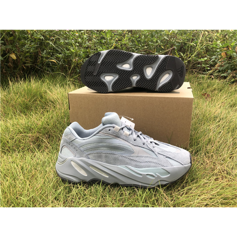 Ad*s yeezy boost 700 v2 hospital blue fv8424 sneakers men women