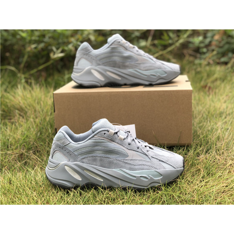 Ad*s yeezy boost 700 v2 hospital blue fv8424 sneakers men women