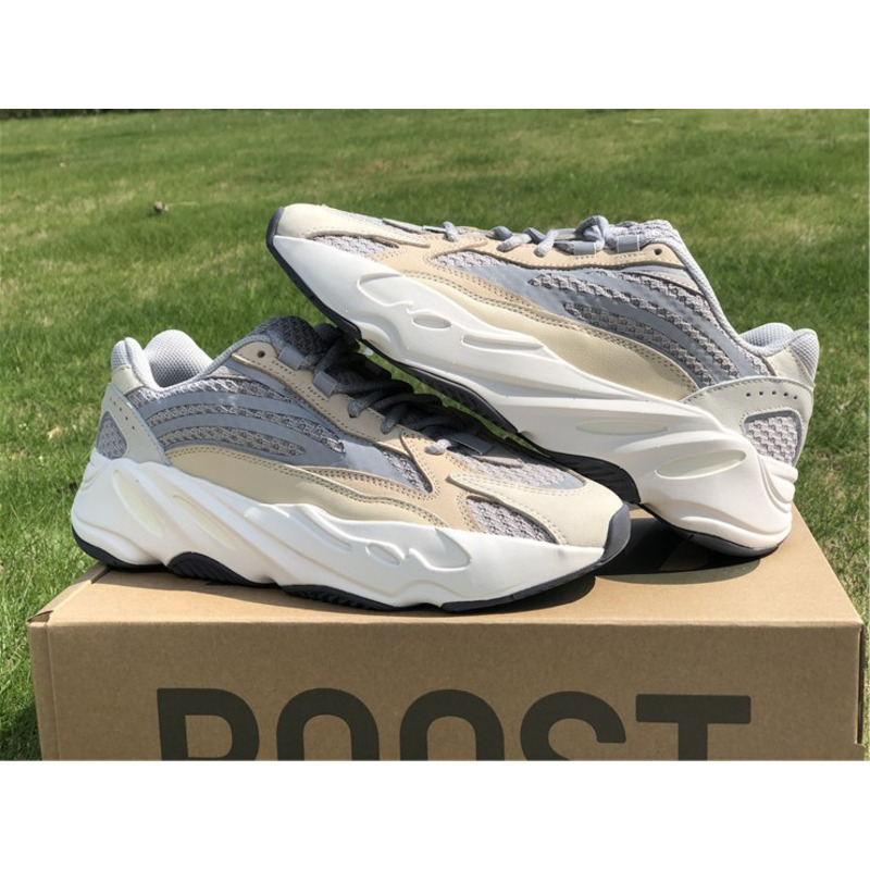 Ad*s yeezy boost 700 v2 cream gy7924 sneakers men women