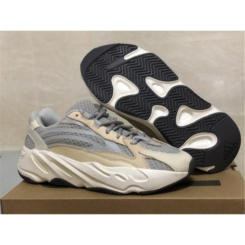 Ad*s yeezy boost 700 v2 cream gy7924 sneakers men women