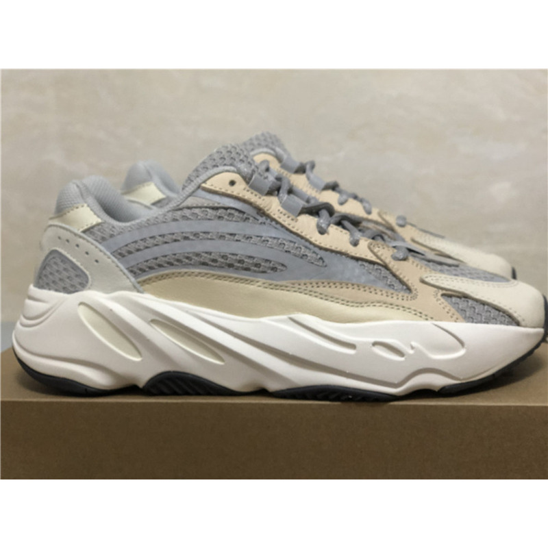 Ad*s yeezy boost 700 v2 cream gy7924 sneakers men women