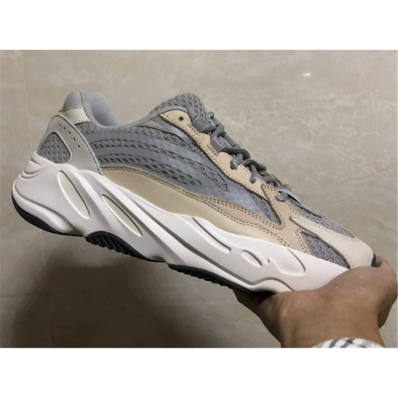 Ad*s yeezy boost 700 v2 cream gy7924 sneakers men women