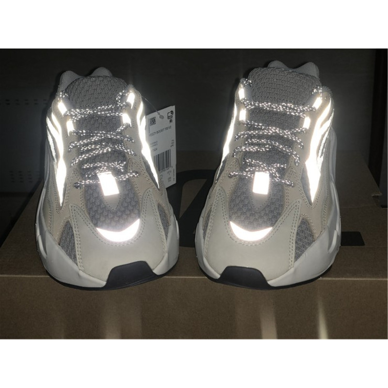 Ad*s yeezy boost 700 v2 cream gy7924 sneakers men women