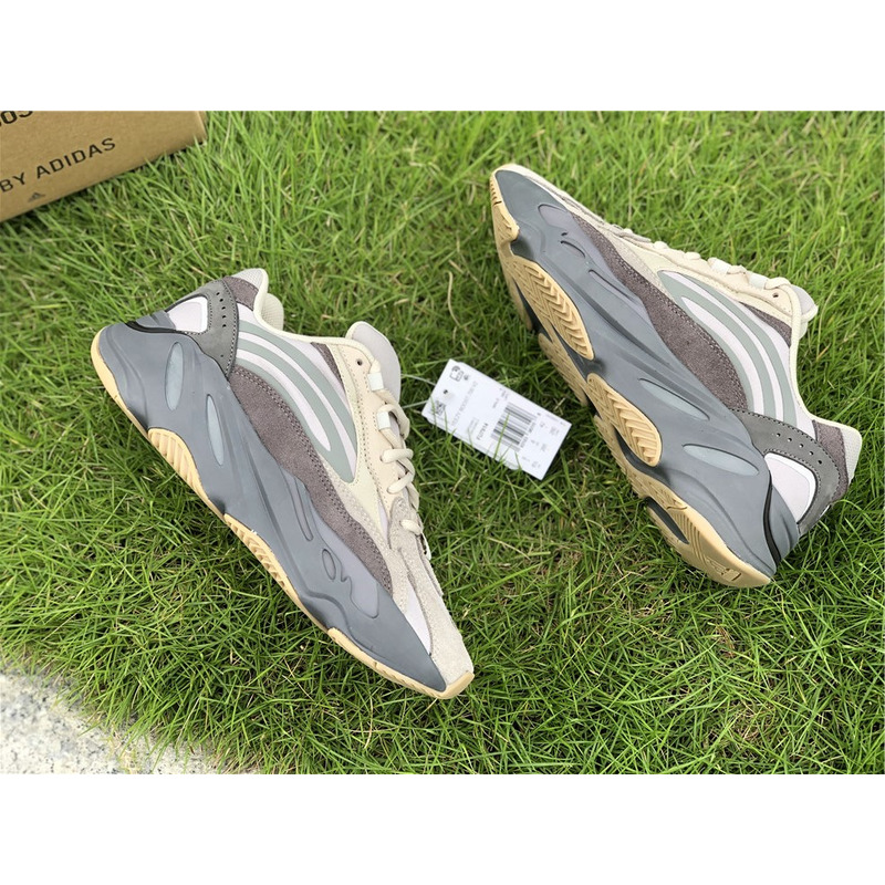 Ad*s yeezy boost 700 v2 volcanic ash tephra fu7914 sneakers men women