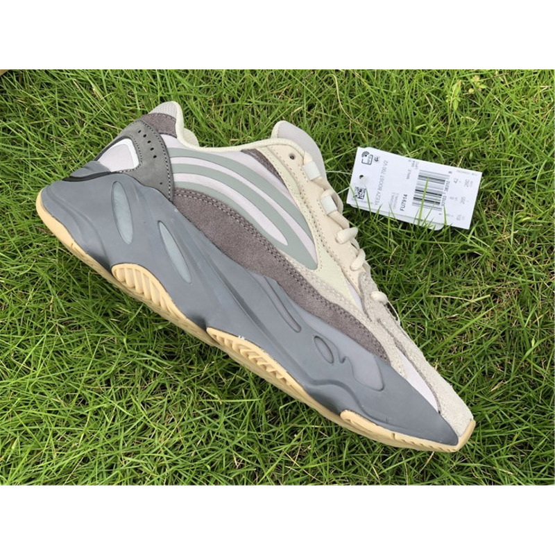 Ad*s yeezy boost 700 v2 volcanic ash tephra fu7914 sneakers men women