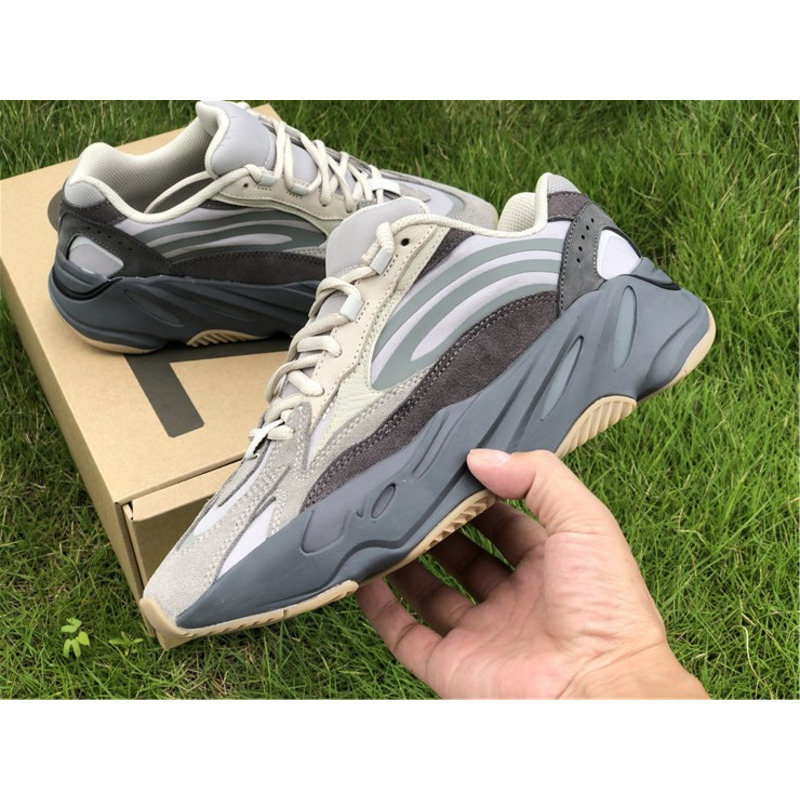 Ad*s yeezy boost 700 v2 volcanic ash tephra fu7914 sneakers men women