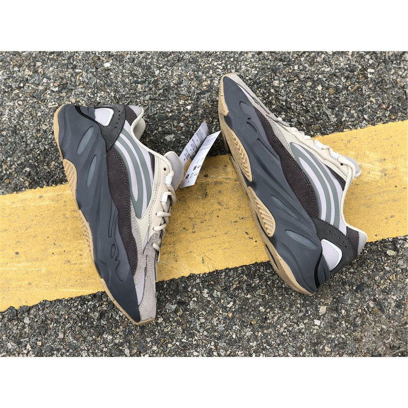 Ad*s yeezy boost 700 v2 volcanic ash tephra fu7914 sneakers men women