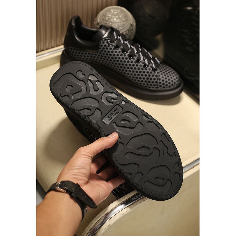 Alexander McQueen Low Top Sneakers Black