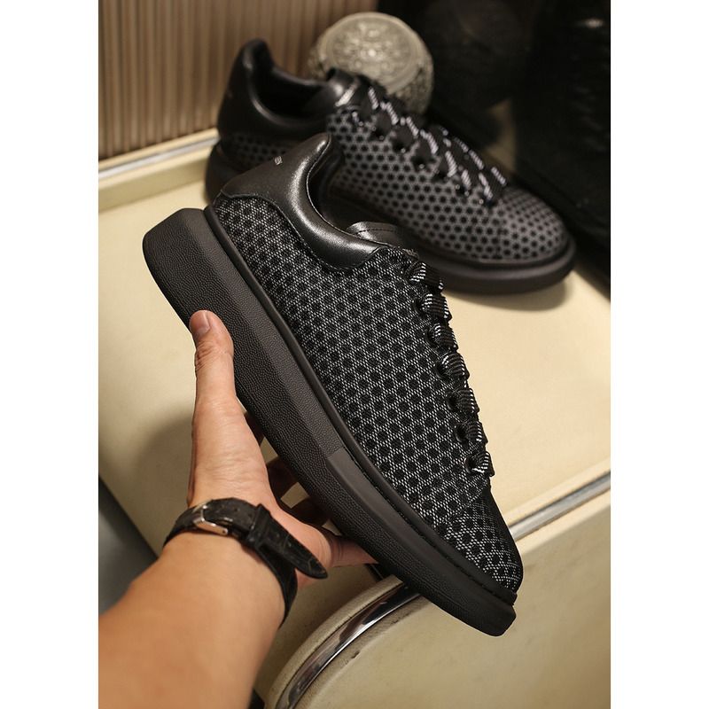 Alexander McQueen Low Top Sneakers Black