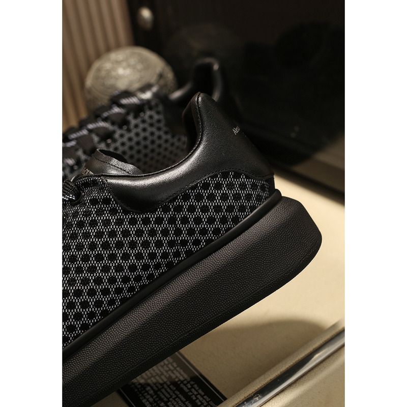 Alexander McQueen Low Top Sneakers Black