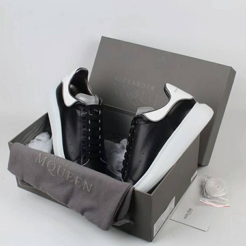 Alexander McQueen Calfskin Reflective Sneaker in Black