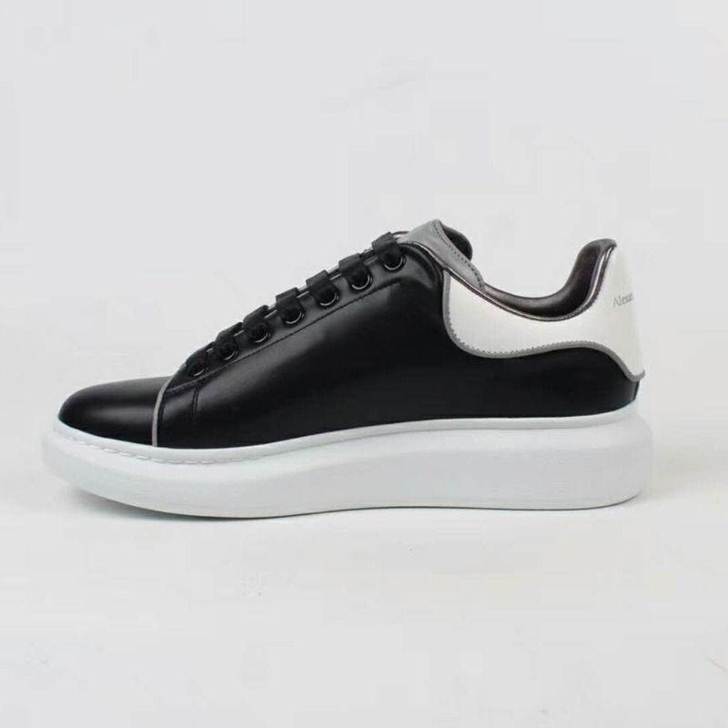 Alexander McQueen Calfskin Reflective Sneaker in Black