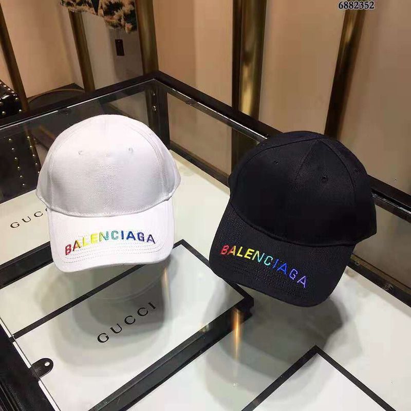 Ba*len*cia*ga  logo embroidered baseball cap