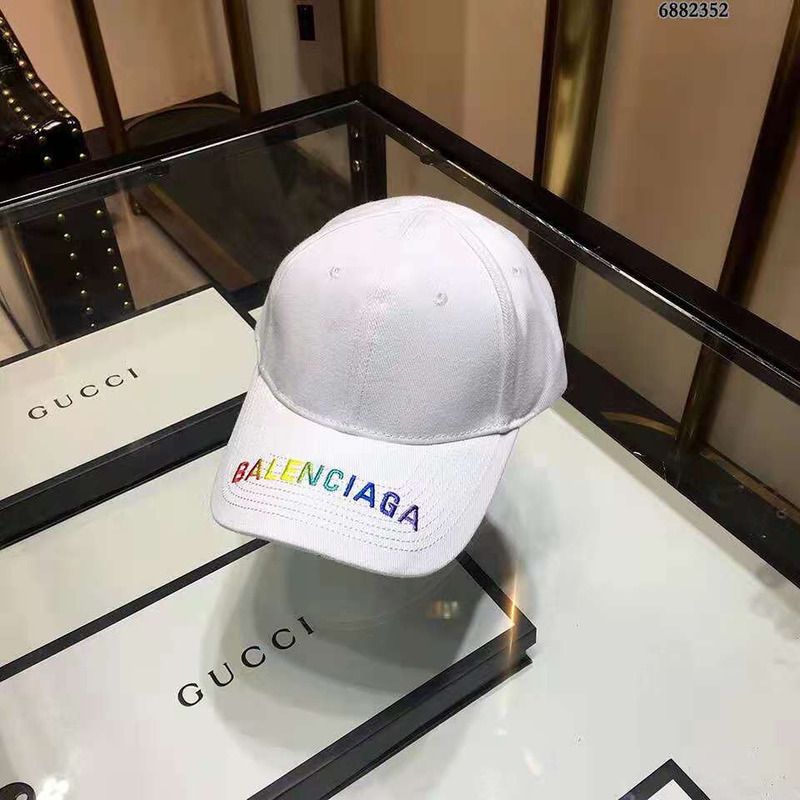 Ba*len*cia*ga  logo embroidered baseball cap