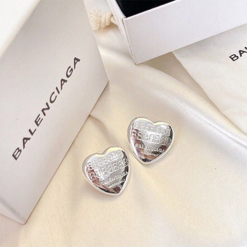 Ba*len*cia*ga  engraved heart earrings