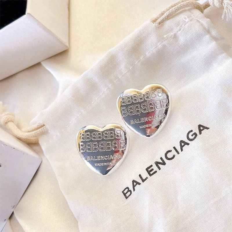 Ba*len*cia*ga  engraved heart earrings