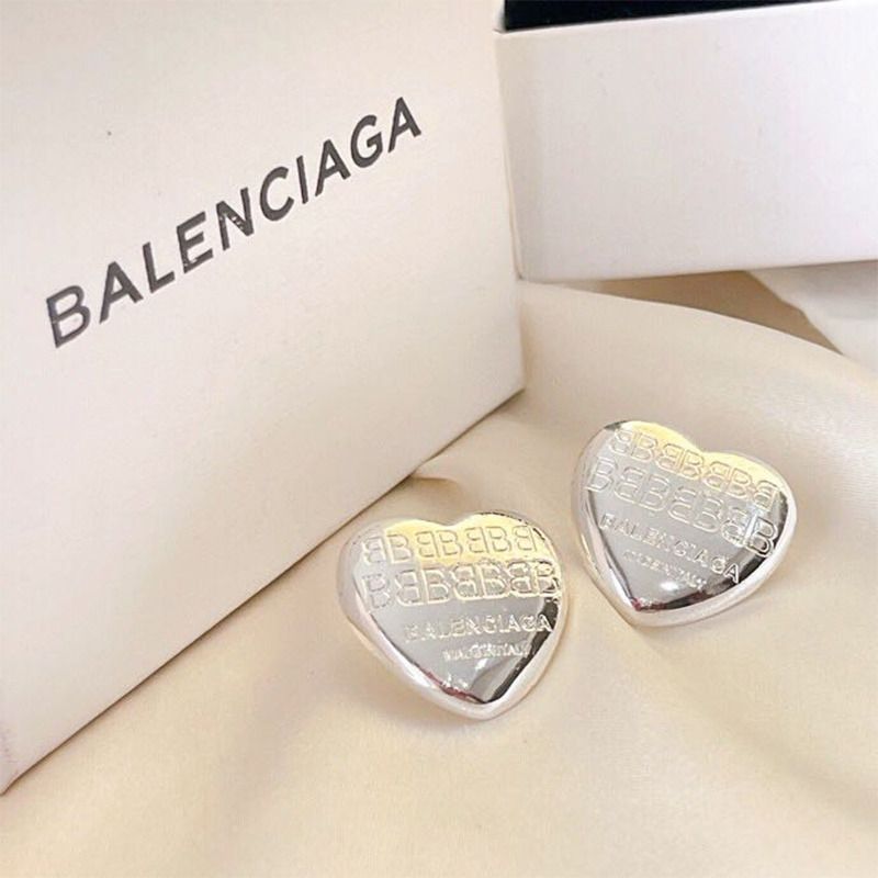 Ba*len*cia*ga  engraved heart earrings