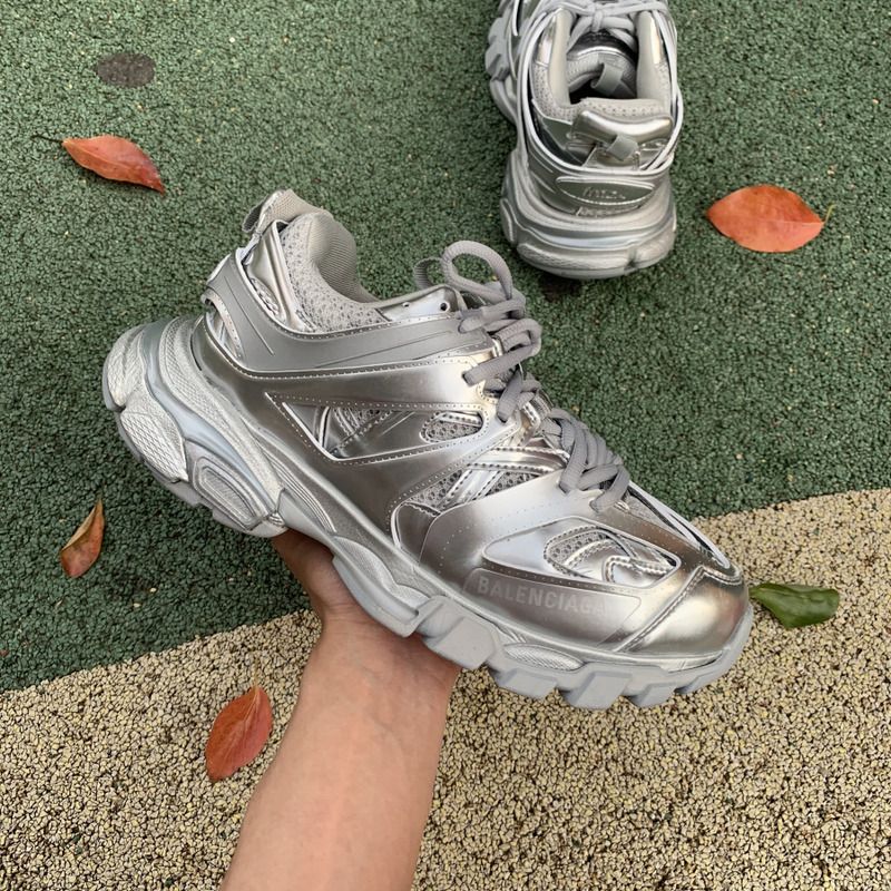 Ba*len*cia*ga triple s trainer