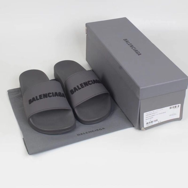 Ba*len*cia*ga black logo slides in gray