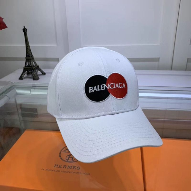 Ba*len*cia*ga uniform cap in white