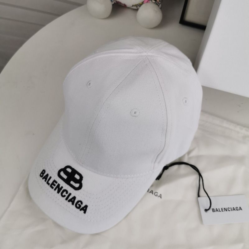 Ba*len*cia*ga bb mode baseball cap in white