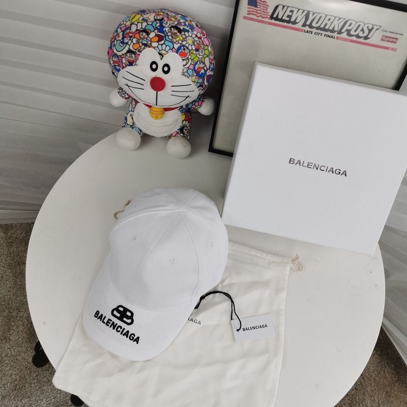 Ba*len*cia*ga bb mode baseball cap in white