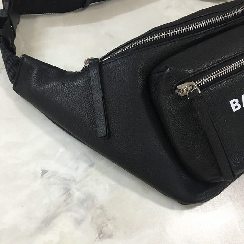 Ba*len*cia*ga explorer belt bag (black)