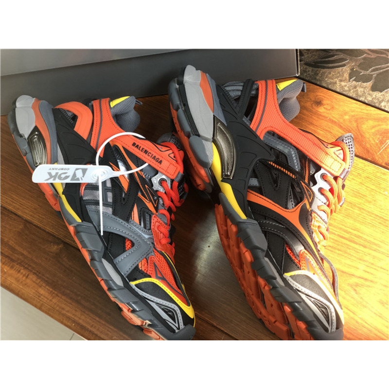 Ba*len*cia*ga 4.0 black orange sneakers men women