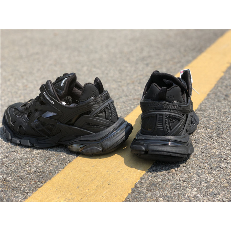 Ba*len*cia*ga 4.0 black sneakers men women